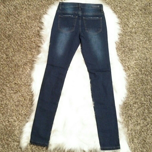 *CLEARANCE* Slim Fit Skinny Distressed Jeans - Picture 6 of 7